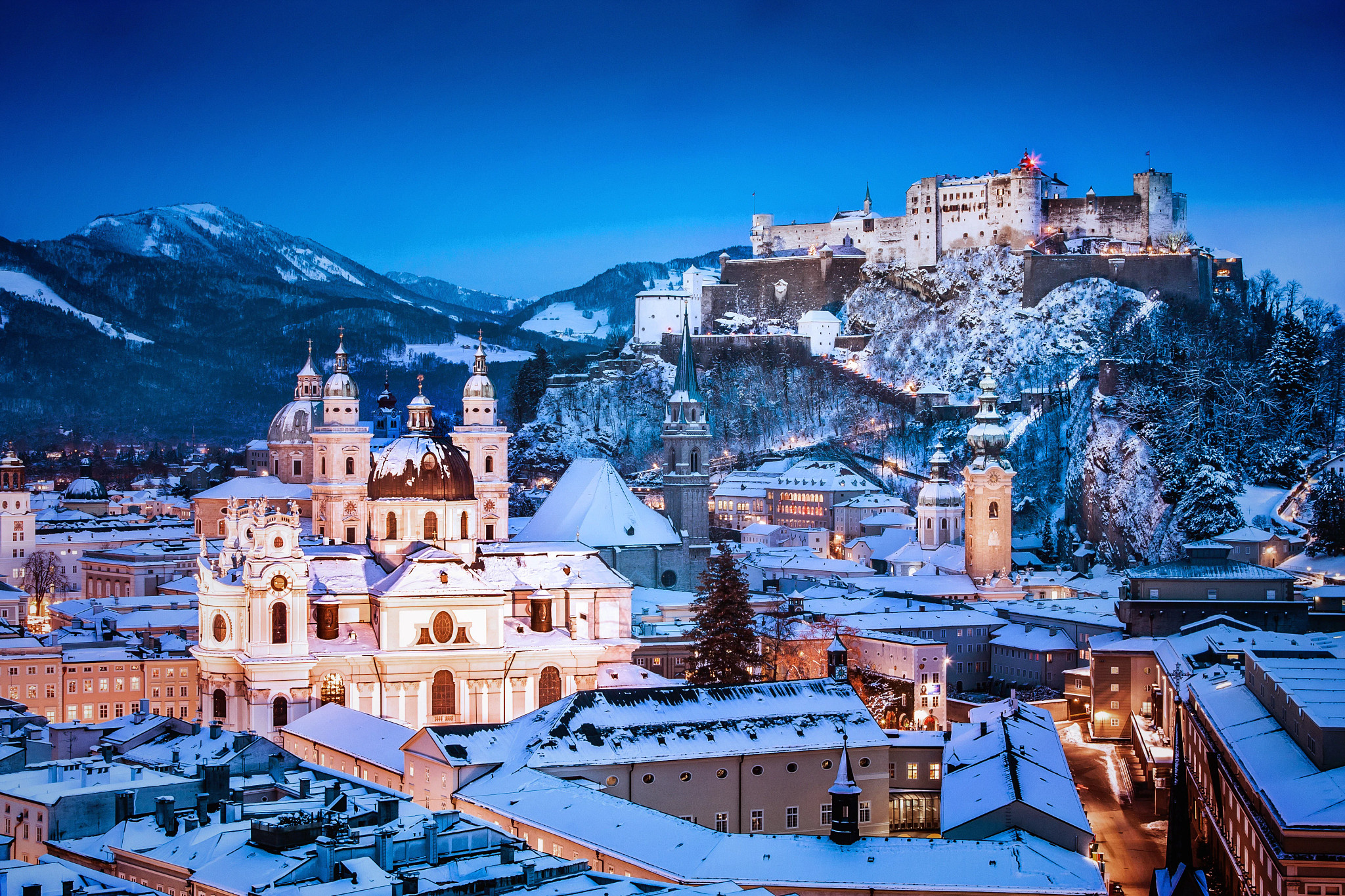 Iconic Christmas Markets_HERO_Salzburg_Winter